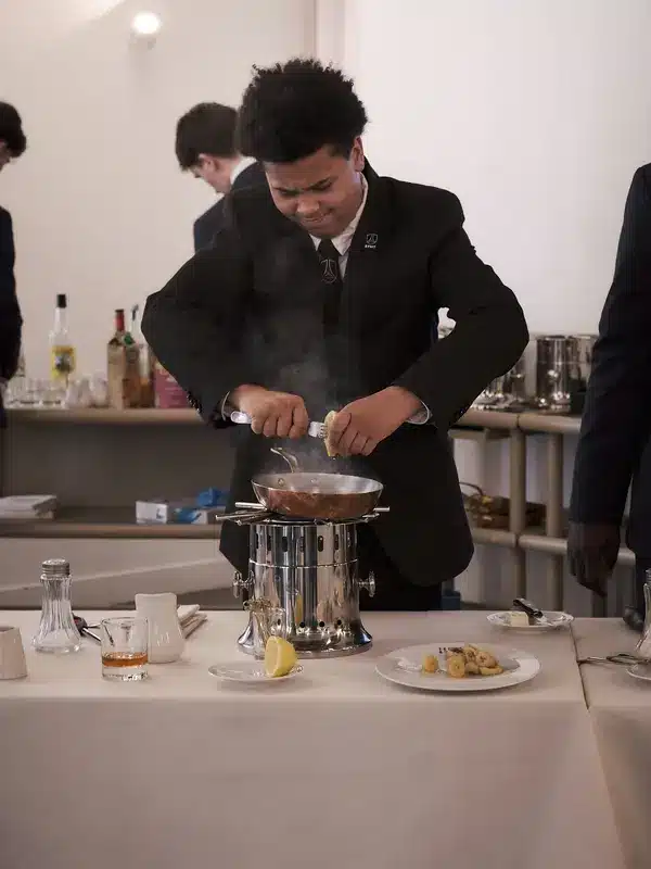 Titre Pro Serveur orientation bistrot et café