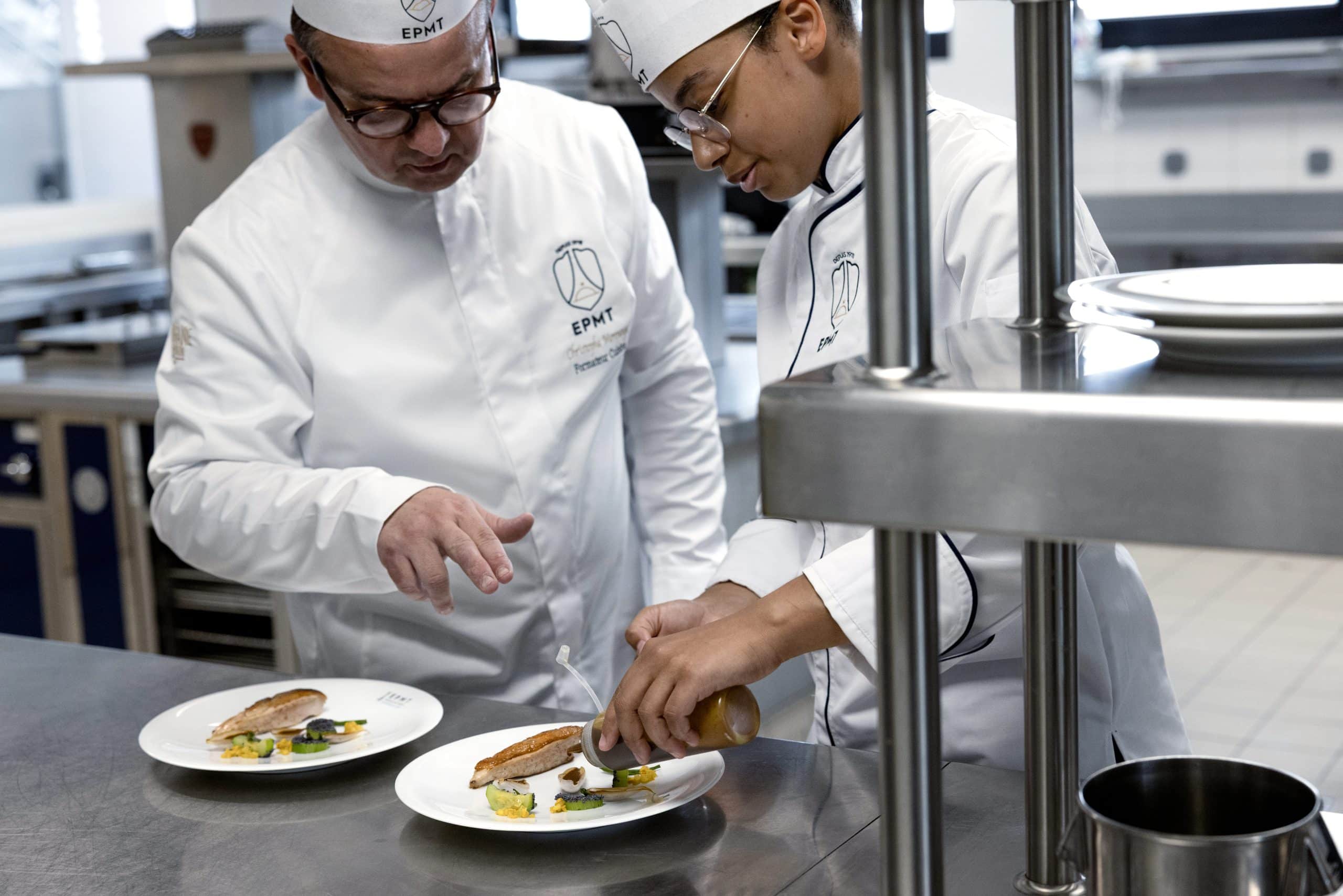 Devenir cuisinier à Paris : formations, parcours et débouchés